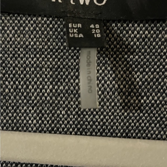 Sweater coat Size 16 - Picture 3 of 3